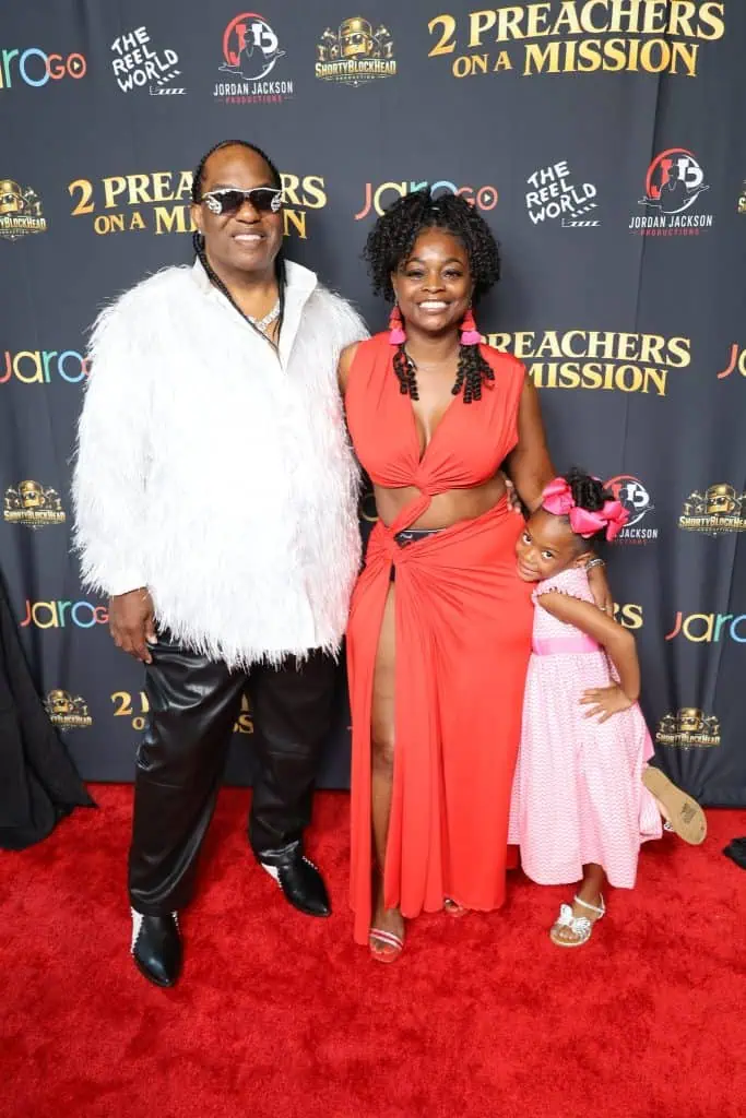 '2 Preachers On A Mission' Premiere Gets Eye-opening Welcome 12 2 Preachers atl premiere red carpet guests IMG 6645 X4